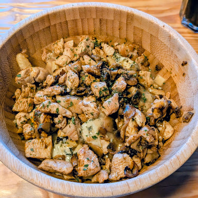 Plat servi chez Côté Burger - Poutine, photographié par Thibaut DE BIASI