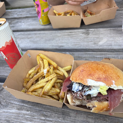 Food truck Le Mont’Burger à Sallanches : plat photographié par Camille Barth