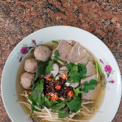 Plat servi chez Saveur Sans Frontière, photographié par Antony Prigent