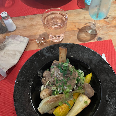 Plat servi chez Restaurant la mangeoire Annecy, photographié par Clairette Perello