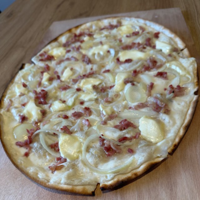 Tarte Flambée Pizza Station
